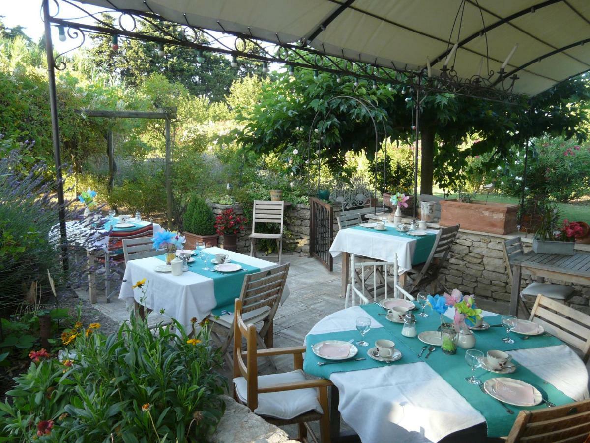 La Capucine Bed & Breakfast Lagnes Exterior photo