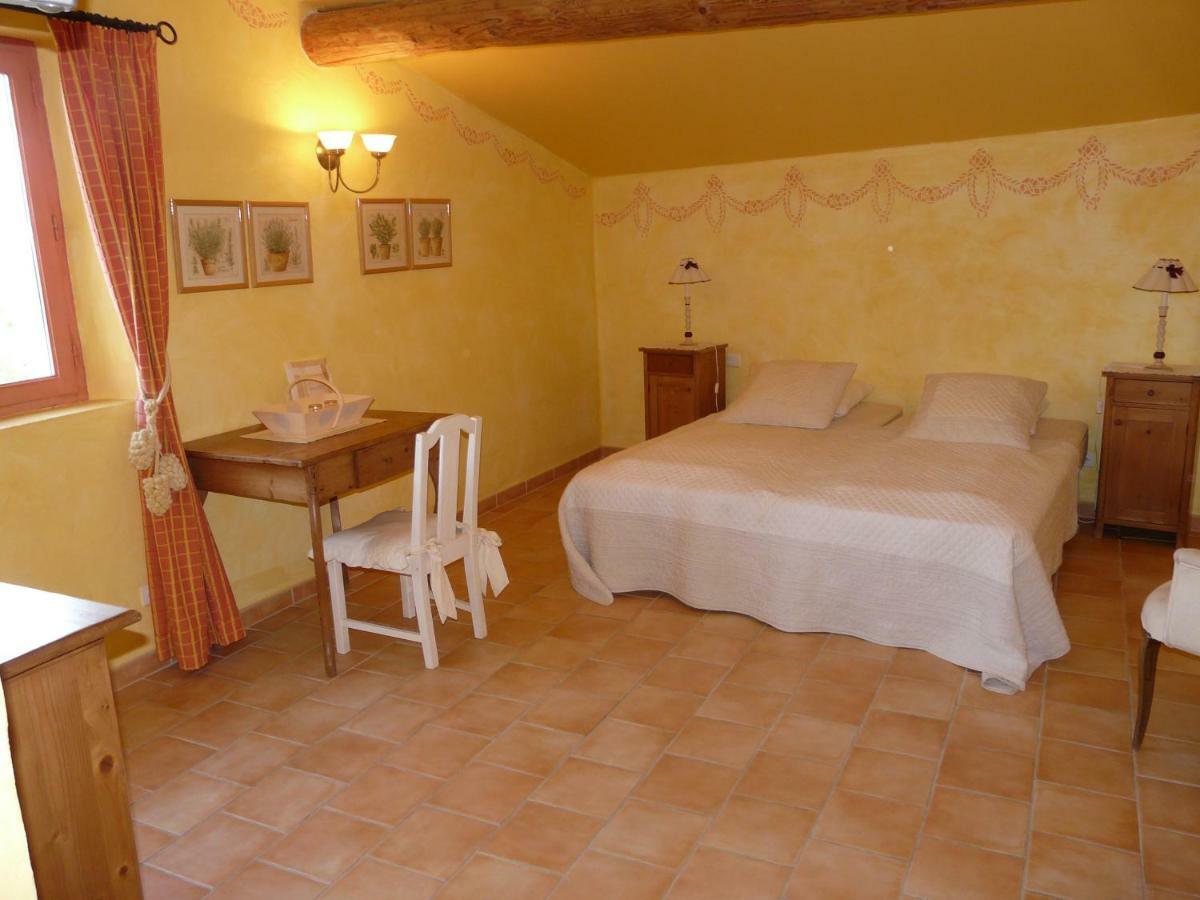 La Capucine Bed & Breakfast Lagnes Exterior photo